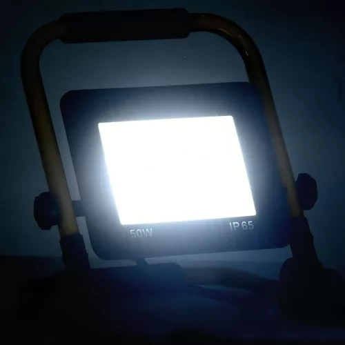 Hideg fehér fényű fogantyúval ellátott LED-es reflektor 50 W