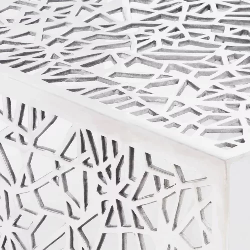 Ezüstszínű alumínium dohányzóasztal geometrikus dizájnnal