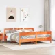 Viaszbarna tömör fenyőfa ágy matrac nélkül 200 x 200 cm