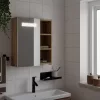 Tölgyszínű tükrös fürdőszobaszekrény LED-del 45 x 13 x 52 cm