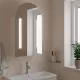 Fehér ívelt tükrös fürdőszobaszekrény LED-del 42 x 13 x 70 cm
