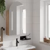 Tölgyszínű fürdőszobai ívelt tükörszekrény LED-del 42x13x70 cm