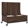 Barna tölgy szerelt fa dohányzóasztal kerekekkel 91x55x34 cm