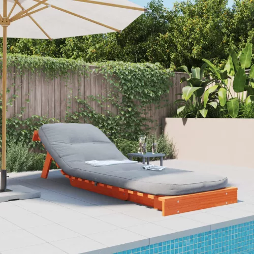 Viaszbarna tömör fenyőfa futon kanapéágy matraccal 70x206x11 cm