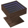 Barna tölgy szerelt fa dohányzóasztal LED-del 50 x 50 x 45 cm