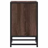 Éjjeliszekrények 2 db barna tölgy 40x31x50 cm műfából és fémből