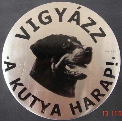 Kutya Harap Tábla Kerek Fém (többféle)